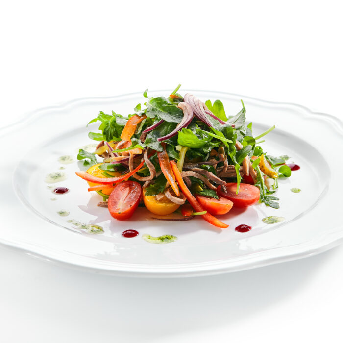 Healthy,Gourmet,Salad,With,Sliced,Beef,Tongue,,Arugula,,Paprika,,Tomatoes